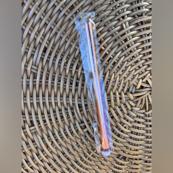 CHICA BEAUTY
Eyeshadow Shader Brush - Picture 5 of 5